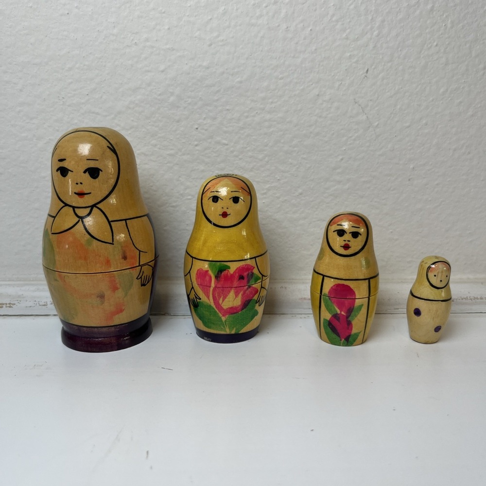 Vintage Russian Nesting Dolls 5 Piece Floral Traditional Russia Matryoshka Dolls